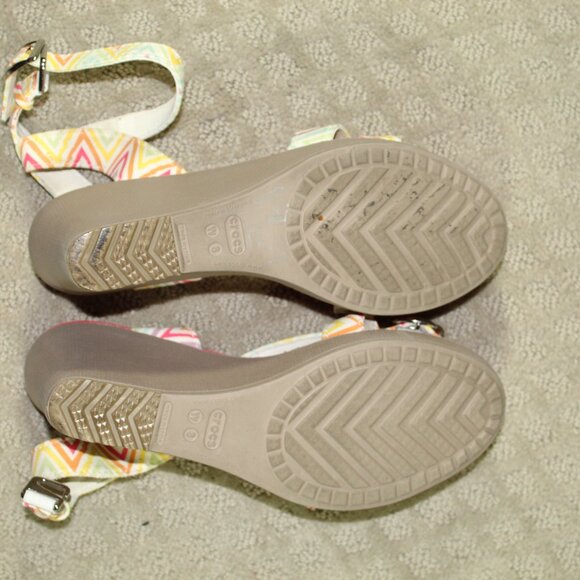 Crocs Leigh II Women's Sz 8 Vibrant Dressy Ankle Strap Wedge Heel Sandals 15313 - Picture 6 of 6